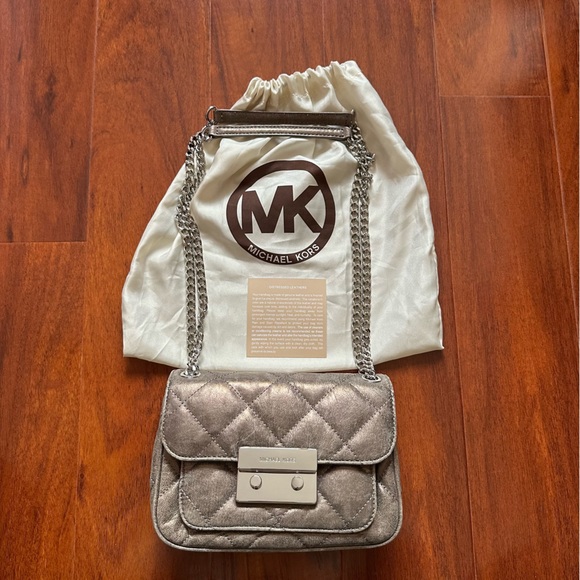 🆕 Michael Kors Distressed Metallic Bronze Quilted Leather Crossbody Bag - Picture 1 of 16